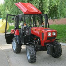 Трактор МТЗ Беларус-422.1 (откидная крыша)