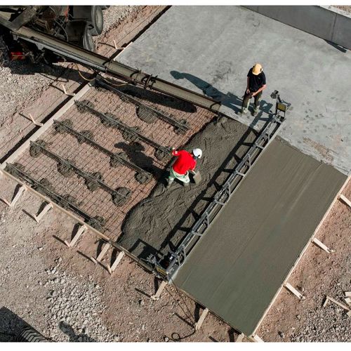Уплотнение и выравнивание бетона с помощью Atlas Copco BТ